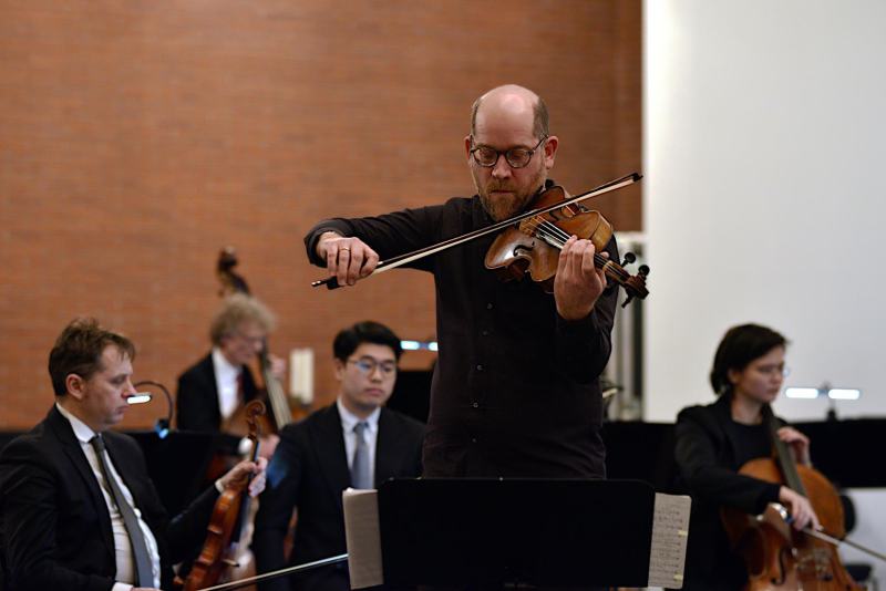 Eric Quirante Kneba mit der Neuen Philharmonie Westfalen