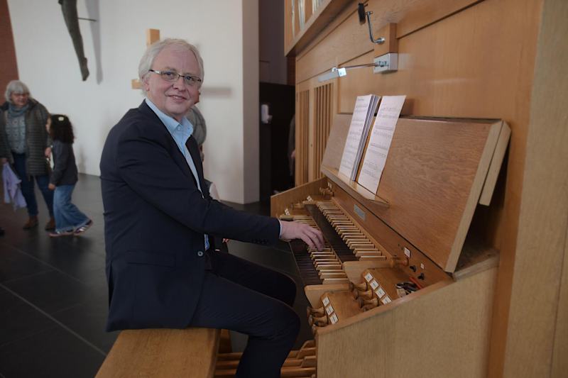 Andreas Fröhling (Orgel)